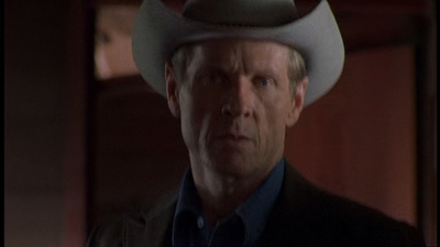 ROSWELL_-_E1X06_285_SOUTH_335.jpg