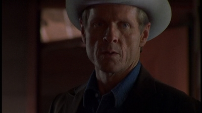 ROSWELL_-_E1X06_285_SOUTH_346.jpg