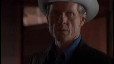 ROSWELL_-_E1X06_285_SOUTH_350.jpg