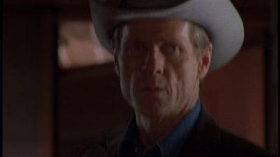 ROSWELL_-_E1X06_285_SOUTH_352.jpg