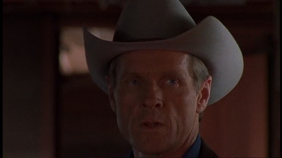 ROSWELL_-_E1X06_285_SOUTH_357.jpg