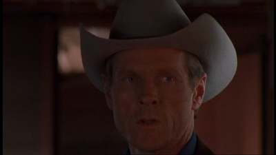 ROSWELL_-_E1X06_285_SOUTH_358.jpg