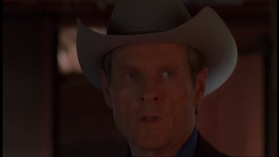 ROSWELL_-_E1X06_285_SOUTH_360.jpg