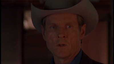 ROSWELL_-_E1X06_285_SOUTH_363.jpg
