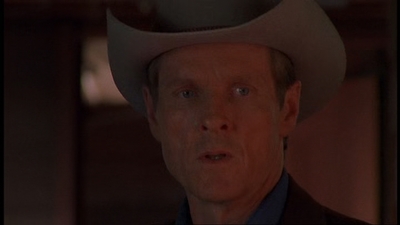 ROSWELL_-_E1X06_285_SOUTH_364.jpg