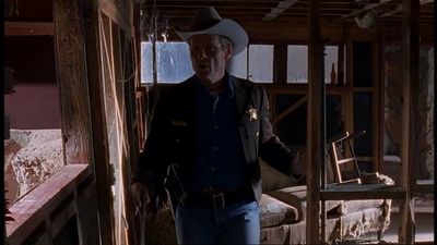 ROSWELL_-_E1X06_285_SOUTH_395.jpg