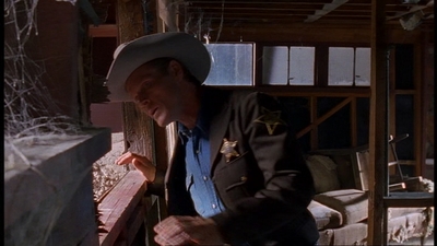 ROSWELL_-_E1X06_285_SOUTH_405.jpg
