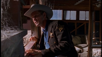 ROSWELL_-_E1X06_285_SOUTH_413.jpg