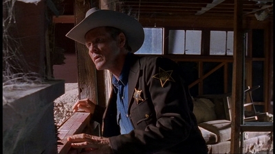 ROSWELL_-_E1X06_285_SOUTH_414.jpg