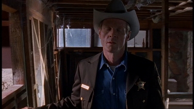 ROSWELL_-_E1X06_285_SOUTH_421.jpg