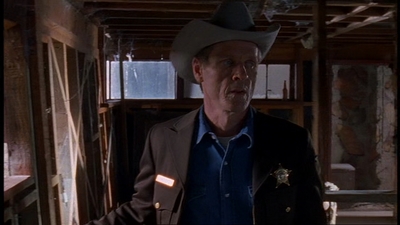 ROSWELL_-_E1X06_285_SOUTH_422.jpg