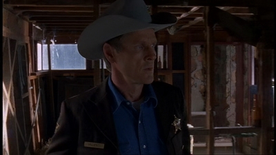 ROSWELL_-_E1X06_285_SOUTH_427.jpg