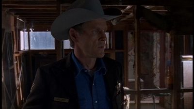 ROSWELL_-_E1X06_285_SOUTH_428.jpg