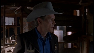 ROSWELL_-_E1X06_285_SOUTH_436.jpg