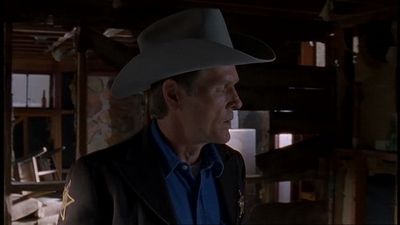 ROSWELL_-_E1X06_285_SOUTH_437.jpg