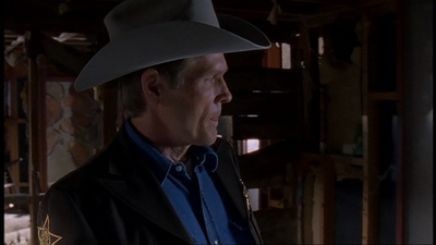 ROSWELL_-_E1X06_285_SOUTH_442.jpg