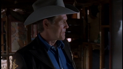 ROSWELL_-_E1X06_285_SOUTH_443.jpg