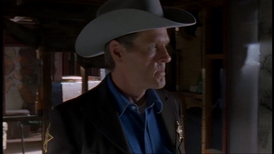 ROSWELL_-_E1X06_285_SOUTH_445.jpg