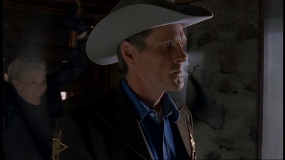 ROSWELL_-_E1X06_285_SOUTH_453.jpg