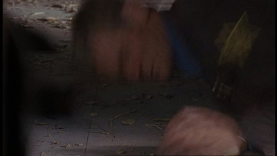 ROSWELL_-_E1X06_285_SOUTH_456.jpg