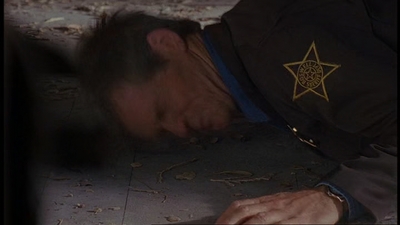 ROSWELL_-_E1X06_285_SOUTH_459.jpg