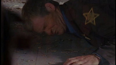 ROSWELL_-_E1X06_285_SOUTH_461.jpg