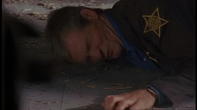 ROSWELL_-_E1X06_285_SOUTH_466.jpg