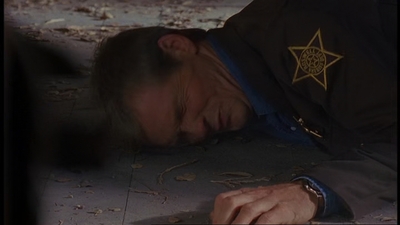 ROSWELL_-_E1X06_285_SOUTH_469.jpg