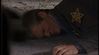 ROSWELL_-_E1X06_285_SOUTH_474.jpg