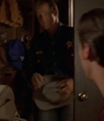 ROSWELL_-_E1X06_285_SOUTH_032.jpg