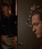 ROSWELL_-_E1X06_285_SOUTH_040.jpg