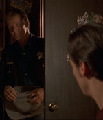 ROSWELL_-_E1X06_285_SOUTH_052.jpg