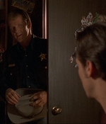 ROSWELL_-_E1X06_285_SOUTH_062.jpg