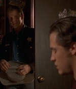 ROSWELL_-_E1X06_285_SOUTH_065.jpg