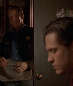 ROSWELL_-_E1X06_285_SOUTH_066.jpg
