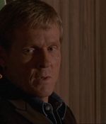 ROSWELL_-_E1X06_285_SOUTH_140.jpg