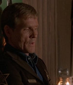 ROSWELL_-_E1X06_285_SOUTH_151.jpg