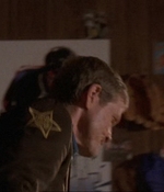 ROSWELL_-_E1X06_285_SOUTH_160.jpg