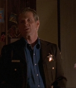 ROSWELL_-_E1X06_285_SOUTH_172.jpg