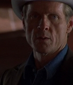 ROSWELL_-_E1X06_285_SOUTH_349.jpg