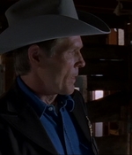 ROSWELL_-_E1X06_285_SOUTH_440.jpg