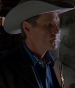 ROSWELL_-_E1X06_285_SOUTH_454.jpg