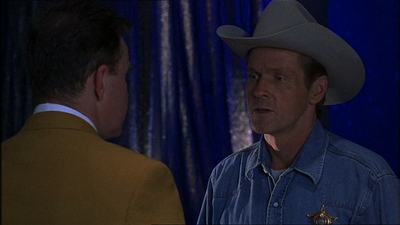 ROSWELL_-_E1X07_RIVER_DOG_051.jpg