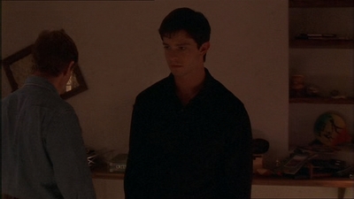 ROSWELL_-_E1X07_RIVER_DOG_132.jpg