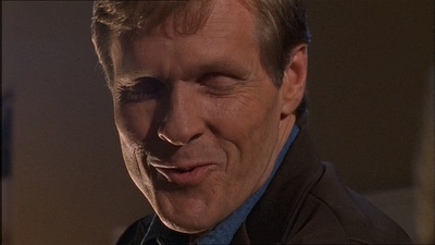 ROSWELL_-_E1X07_RIVER_DOG_271.jpg