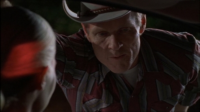 ROSWELL_-_E1X07_RIVER_DOG_319.jpg