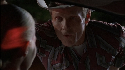 ROSWELL_-_E1X07_RIVER_DOG_326.jpg