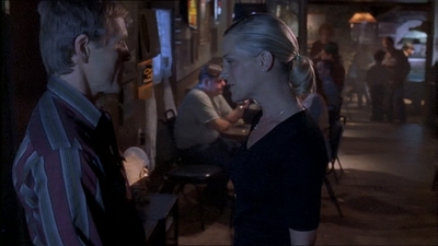 ROSWELL_-_E1X07_RIVER_DOG_426.jpg