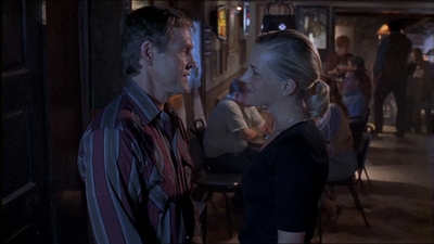ROSWELL_-_E1X07_RIVER_DOG_434.jpg