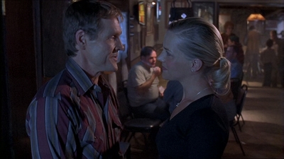 ROSWELL_-_E1X07_RIVER_DOG_443.jpg